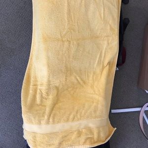 2 hand towels +3 bath towel! Only for $12